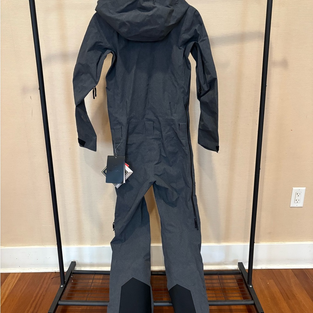 Arc’teryx Incendia Women’s One Piece Snowsuit - Picture 9 of 10